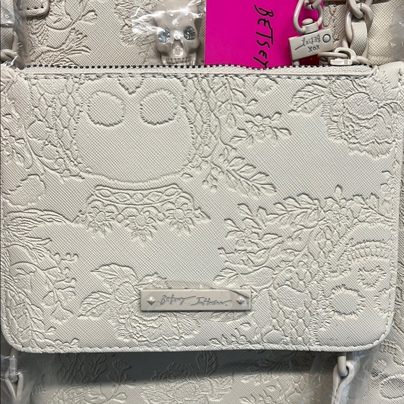 Betsey Johnson | Skull & Floral Embossed Tote w/Wallet - Picture 2 of 15